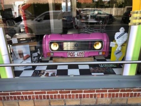 Roze auto3